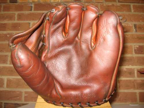 Hank Sauer Wilson A2194 Front